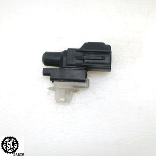 22 23 SUZUKI HAYABUSA AMBIENT AIR IAT SENSOR S75