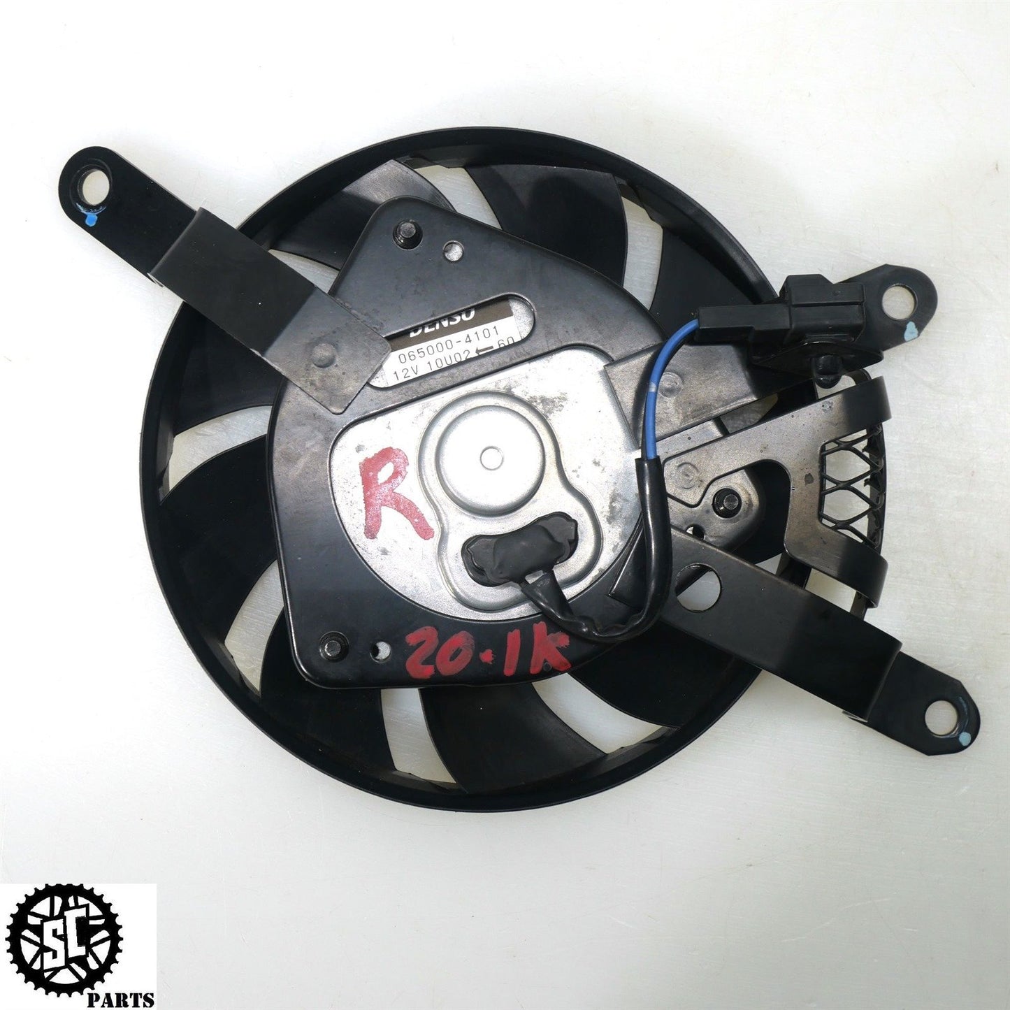 17-24 SUZUKI GSXR1000 RIGHT RADIATOR FAN S77