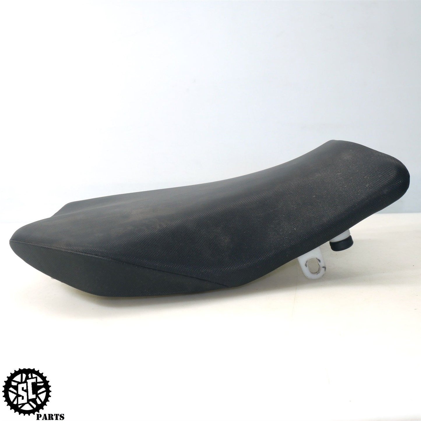 17-24 SUZUKI GSXR1000 FRONT SEAT S77