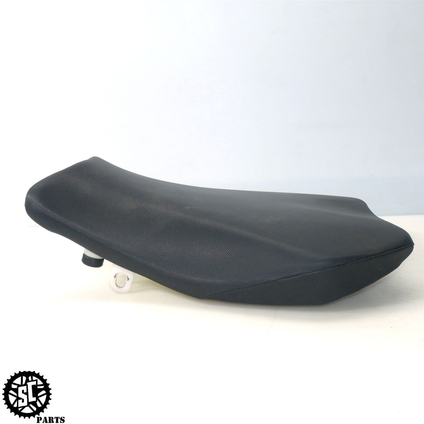 17-24 SUZUKI GSXR1000 FRONT SEAT S77