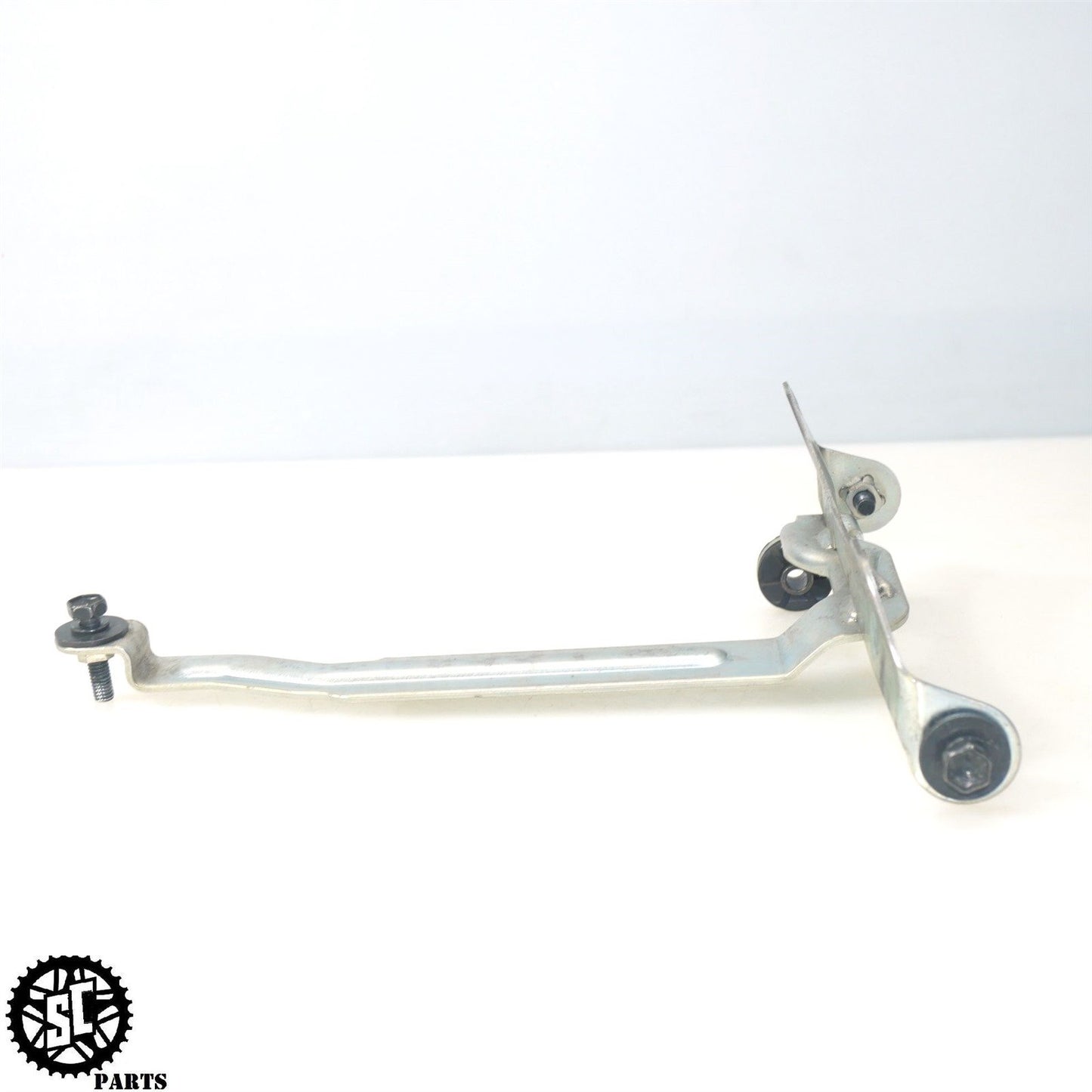 17-24 SUZUKI GSXR1000 OIL COOLER SUPPORT BRACKET S77