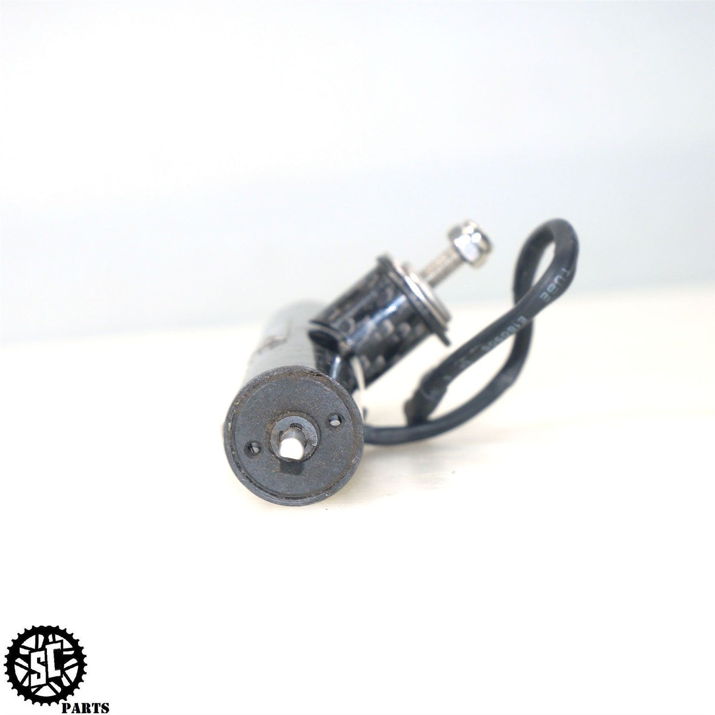 20-22 TRIUMPH STREET TRIPLE R 765 007 PLATE FLIPPER T28