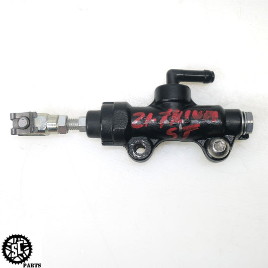 20-22 TRIUMPH STREET TRIPLE R 765 REAR BRAKE MASTER CYLINDER T28