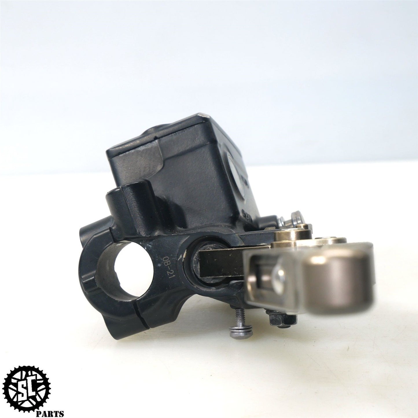 20-22 TRIUMPH STREET TRIPLE R 765 FRONT BRAKE MASTER CYLINDER T28