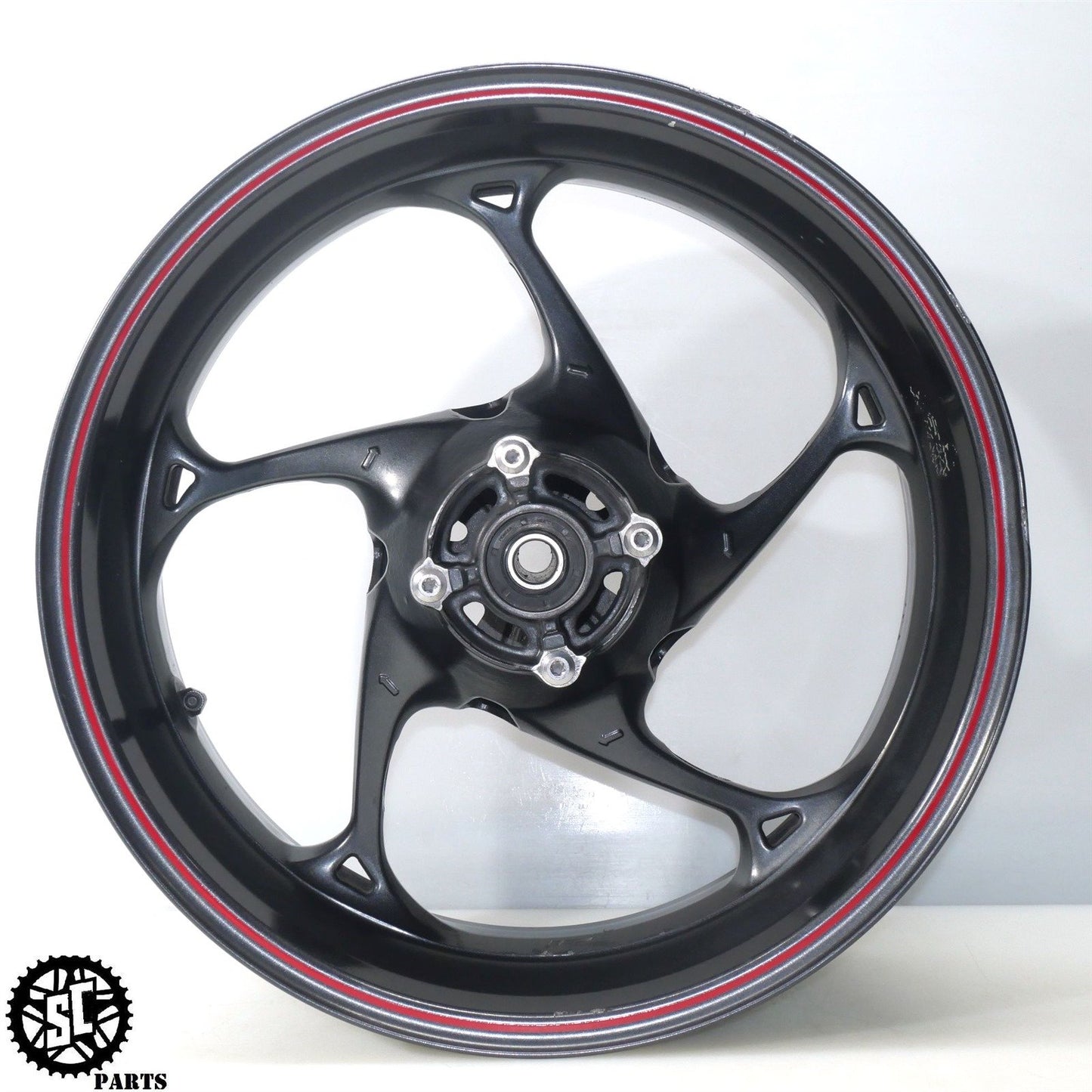 20-22 TRIUMPH STREET TRIPLE R 765 REAR WHEEL RIM SB T28