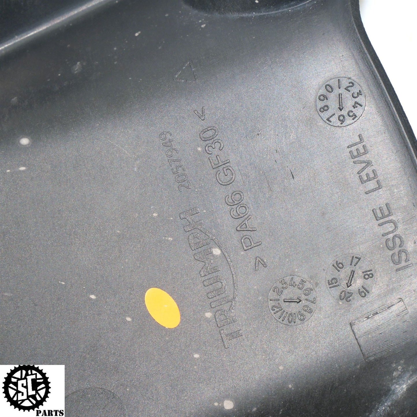 20-22 TRIUMPH STREET TRIPLE R 765 REAR FENDER CHAIN GUARD T28