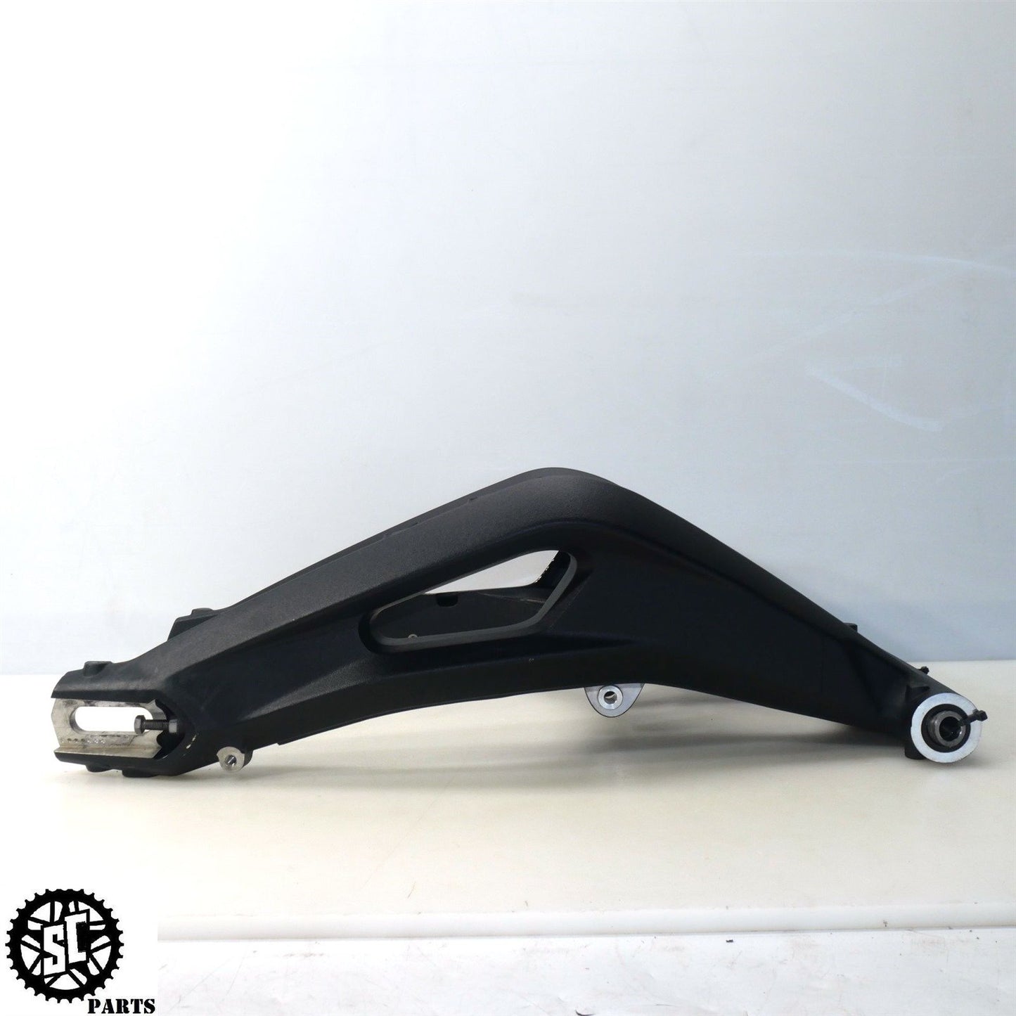 20-22 TRIUMPH STREET TRIPLE R 765 REAR SWINGARM T28