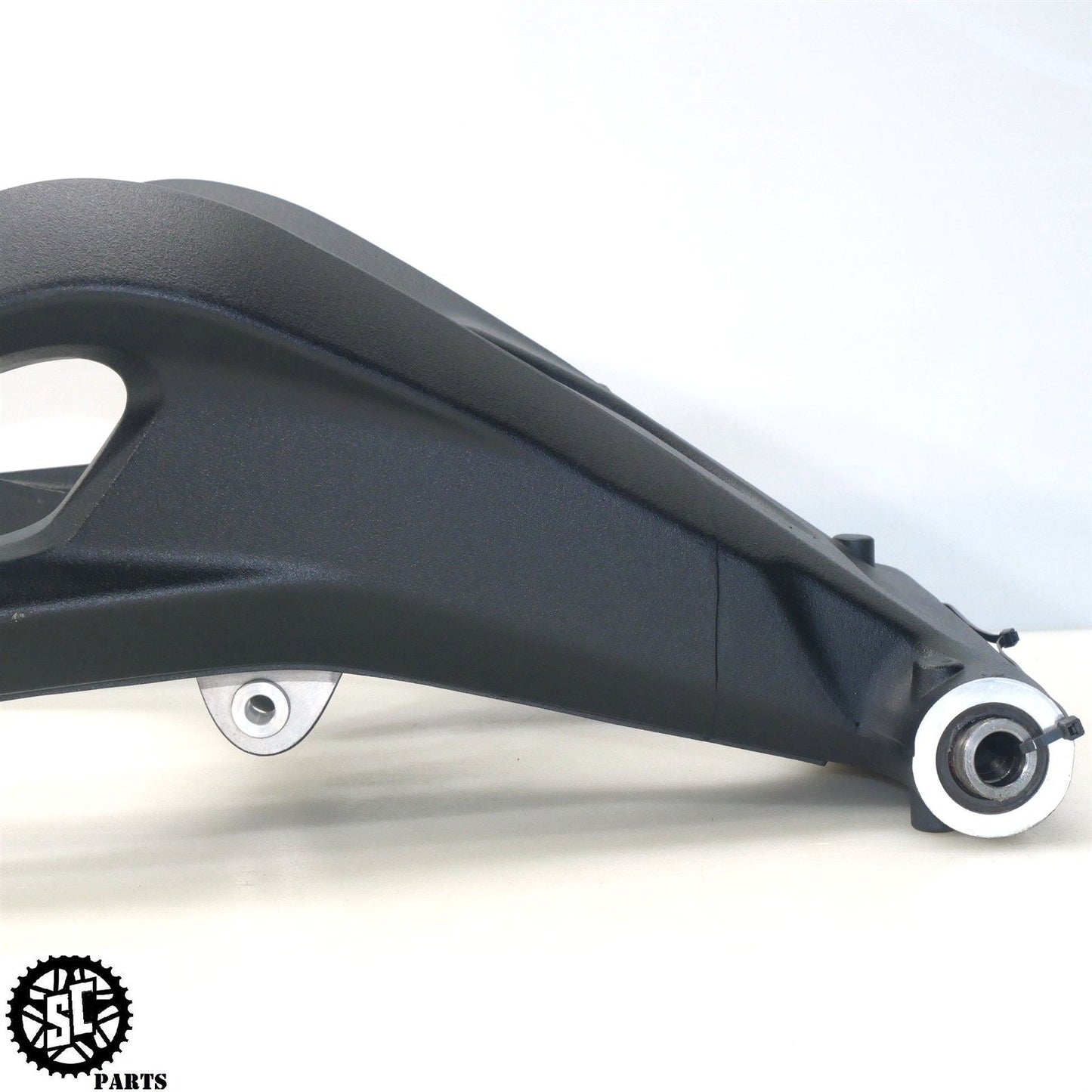 20-22 TRIUMPH STREET TRIPLE R 765 REAR SWINGARM T28