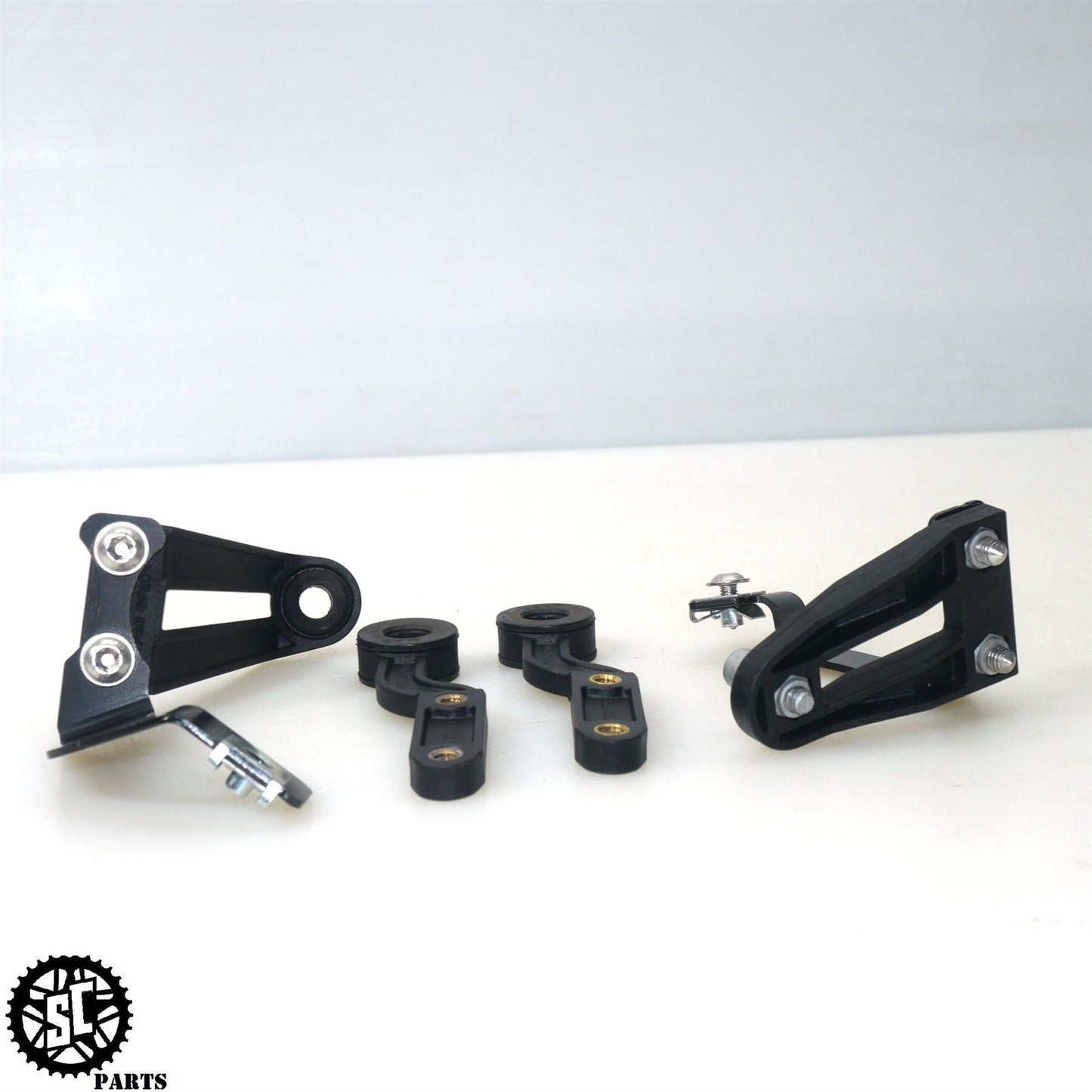 13-18 BMW F700 GS RADIATOR FRAME BRACKET MOUNT B34