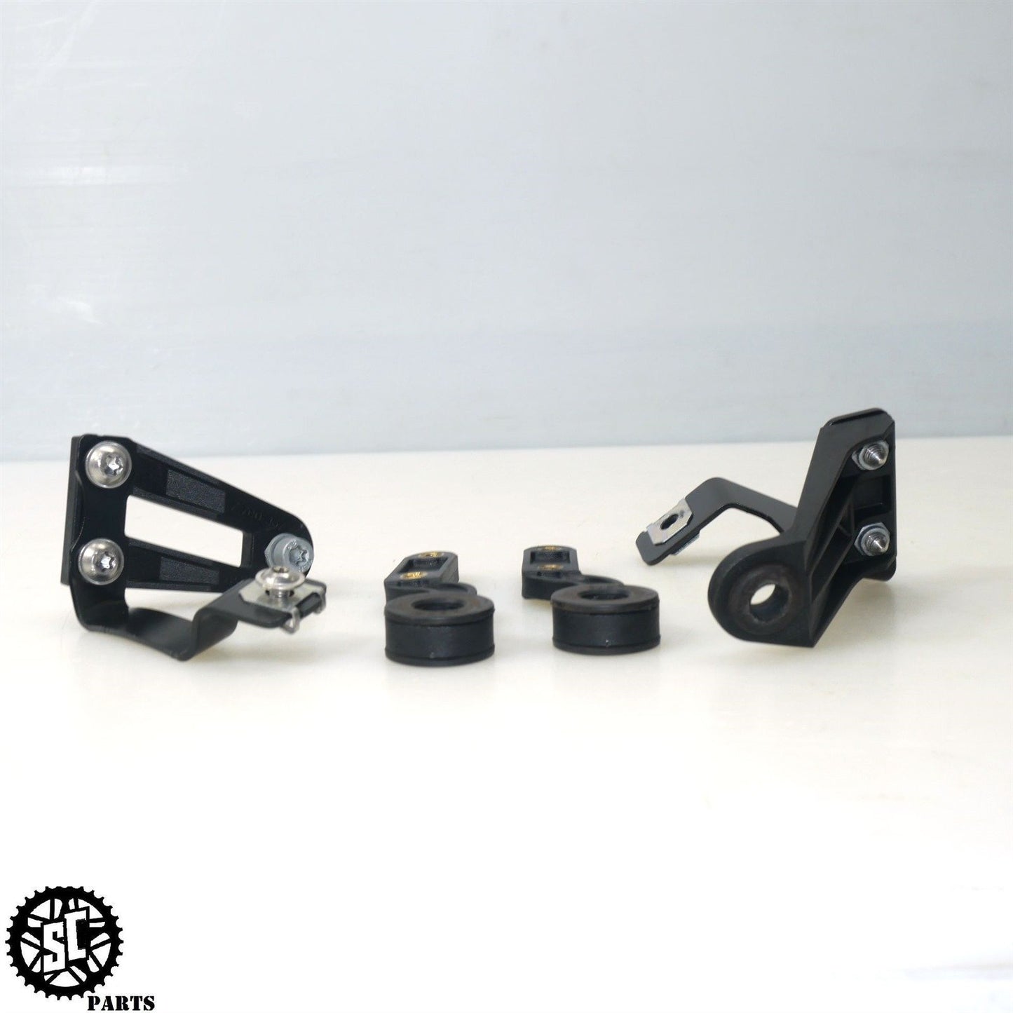 13-18 BMW F700 GS RADIATOR FRAME BRACKET MOUNT B34