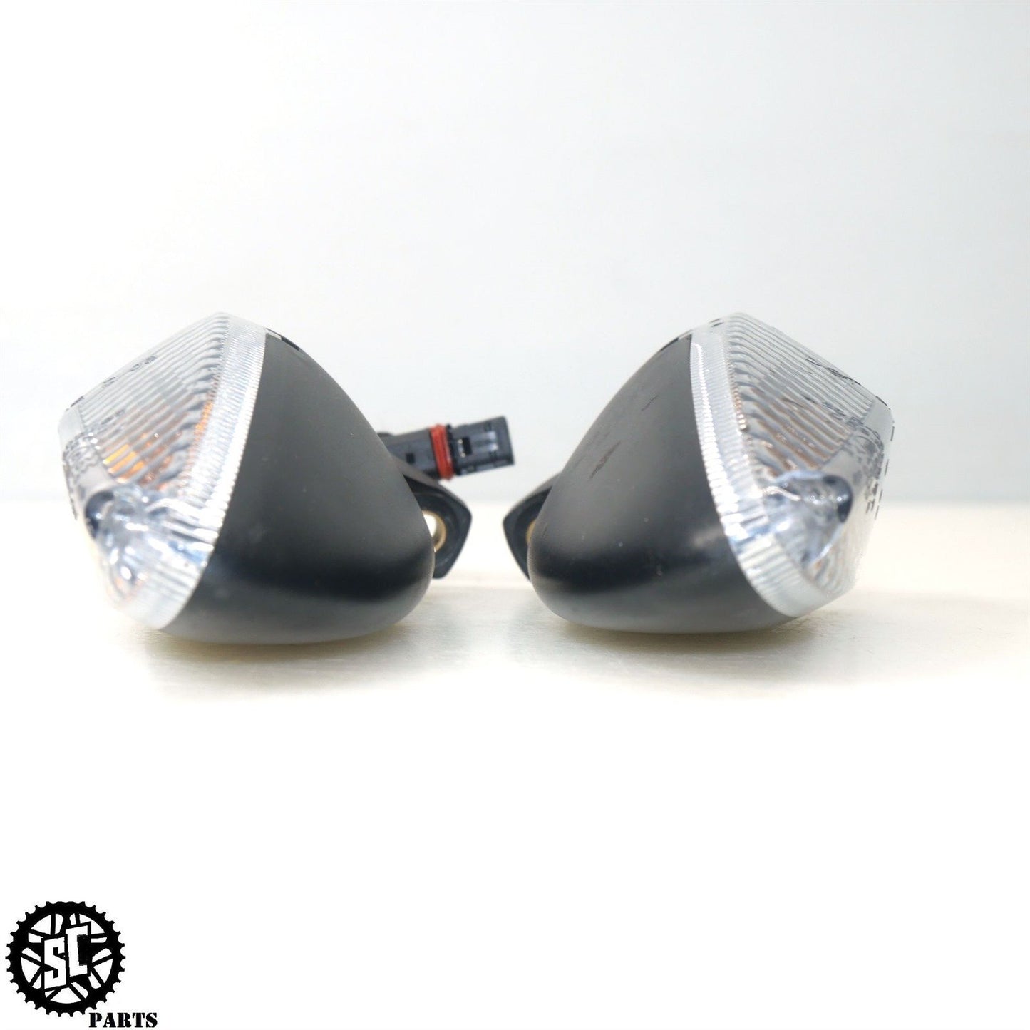 13-18 BMW F700 GS REAR TURN SIGNAL LEFT RIGHT B34