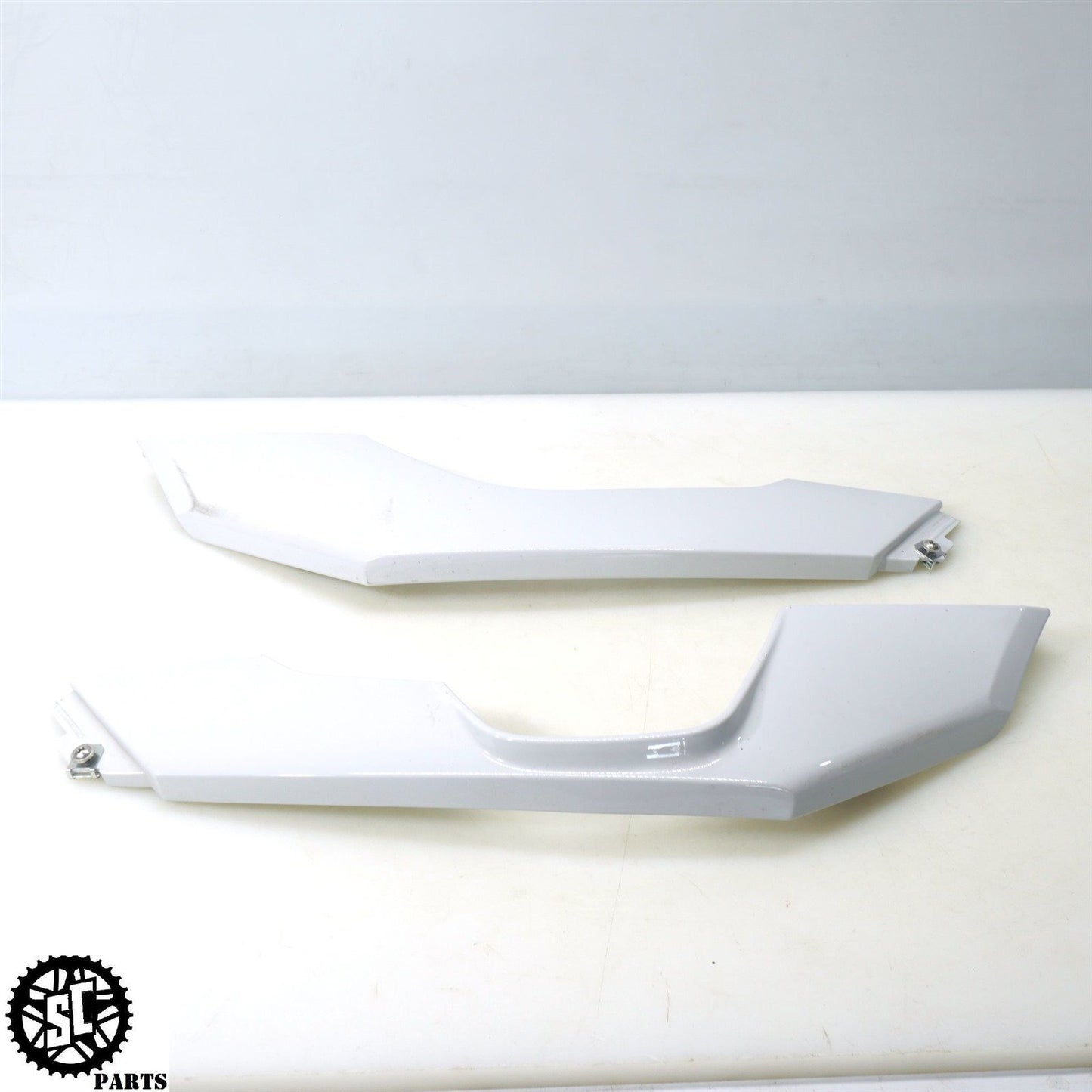 13-17 BMW F700 GS REAR TAIL FAIRING LEFT RIGHT B34