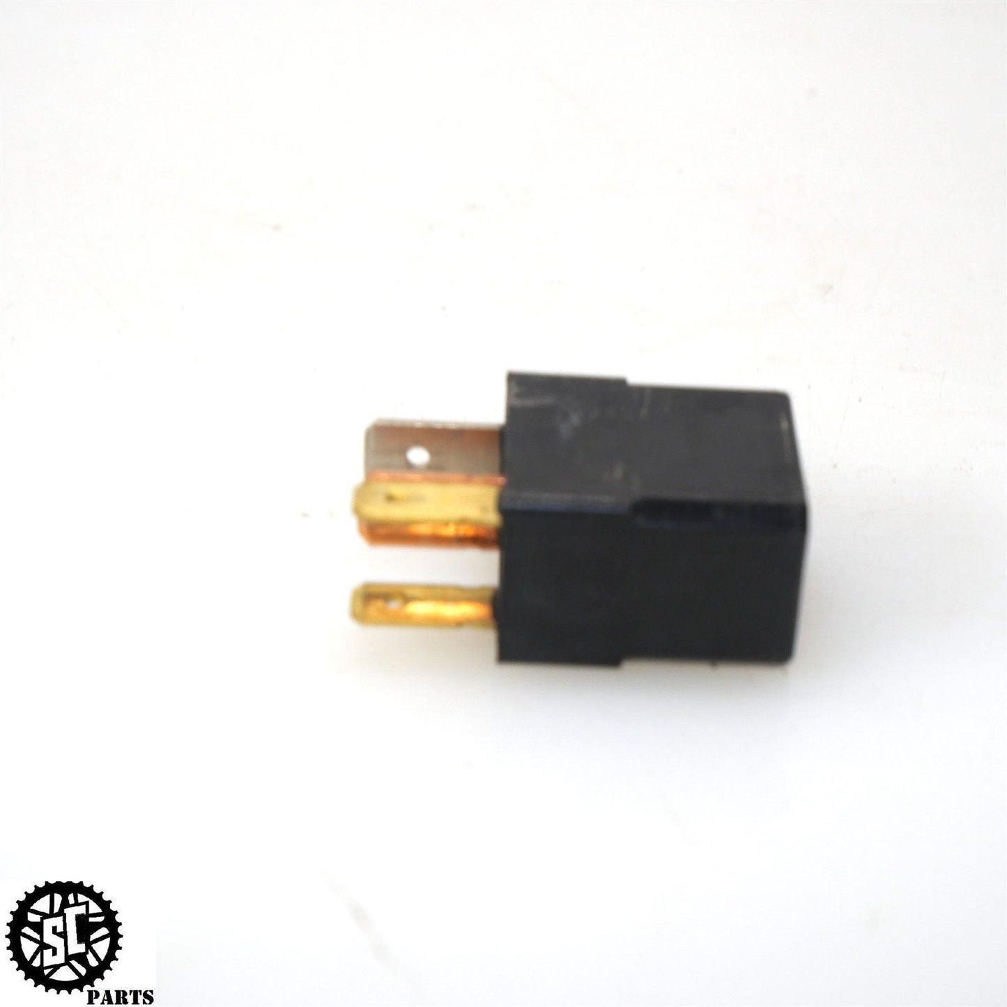 2015-2019 DUCATI MONSTER 821 TURN SIGNAL BLINKER RELAY D13