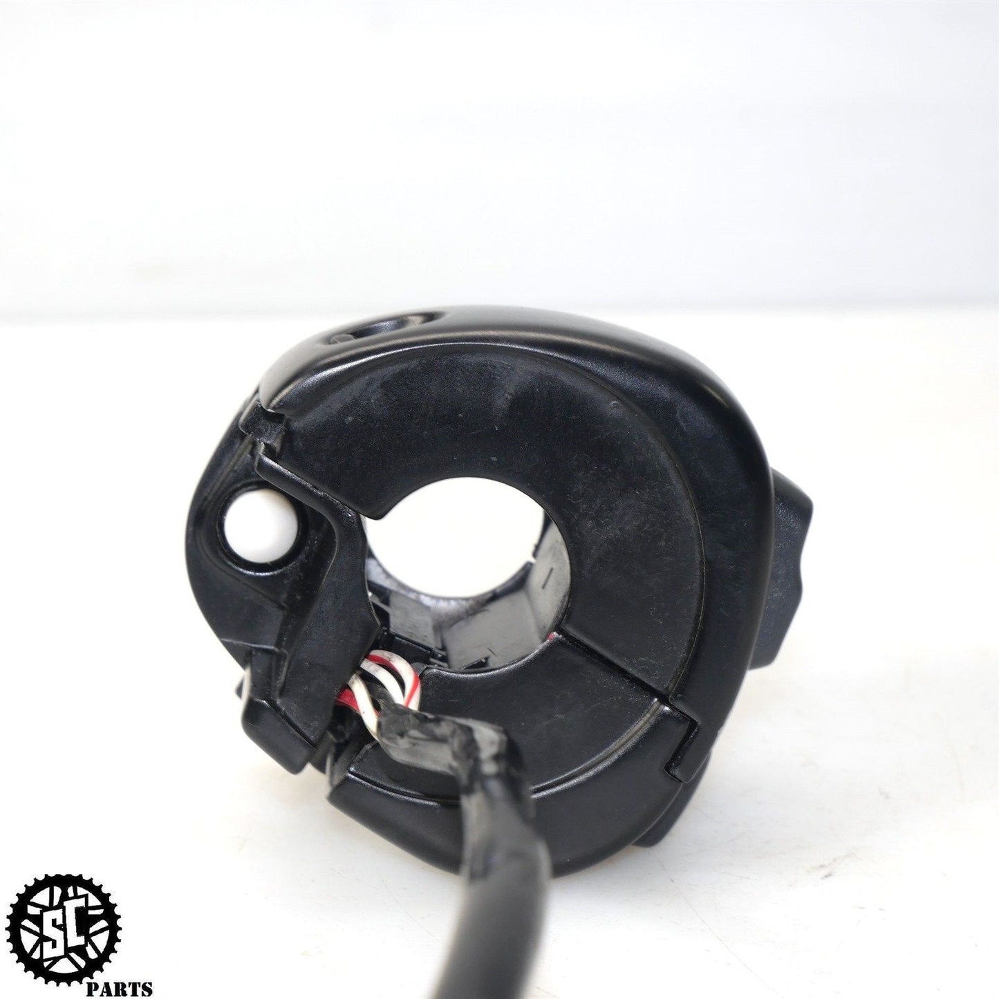 2014-2020 HARLEY SPORSTER IRON 883 RIGHT CONTROL SWITCH HD69